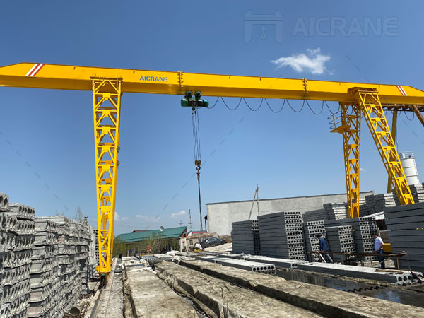 gantry-crane-for-concrete-lifting